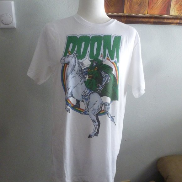 Mighty Fine White  Women’s Colorful Graphic Tee szL NWOT - Picture 9 of 9